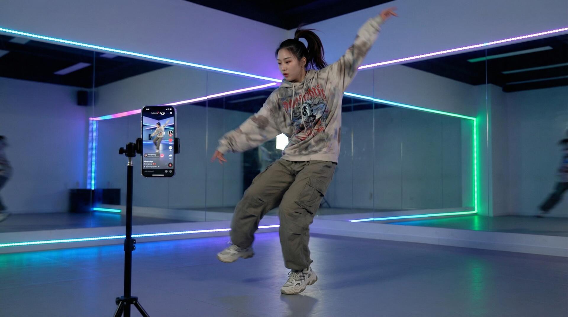 草莓视频舞蹈视频